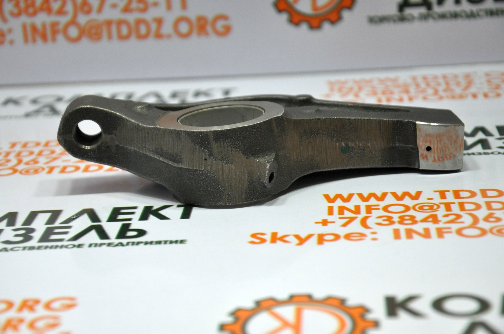 Коромысло впускного клапана 3053477, 3007421, 3047600. Для двигателя ...