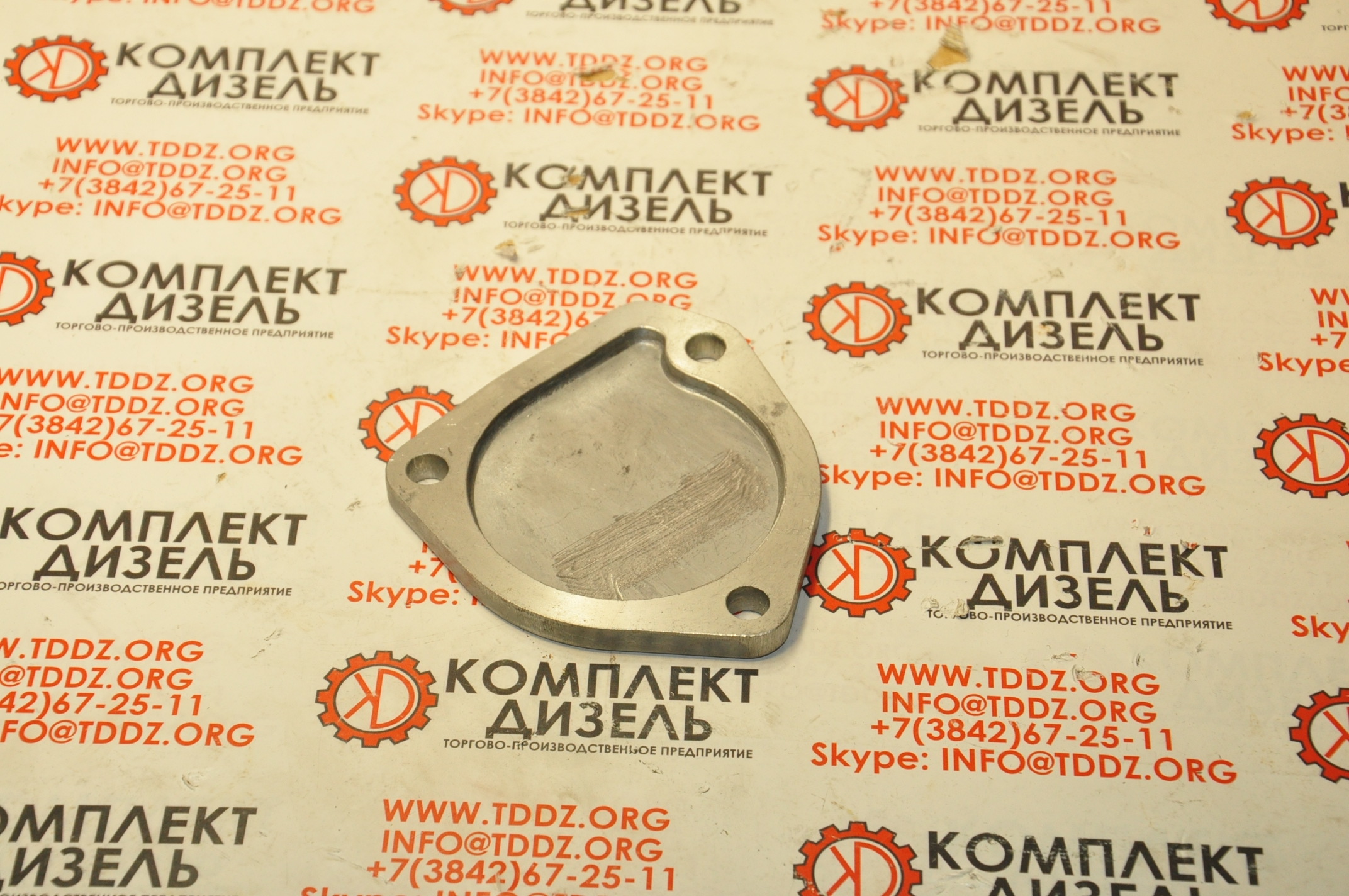 Крышка распредвала Cummins 207373, 205235. Для двигателей KTA38, KTA50